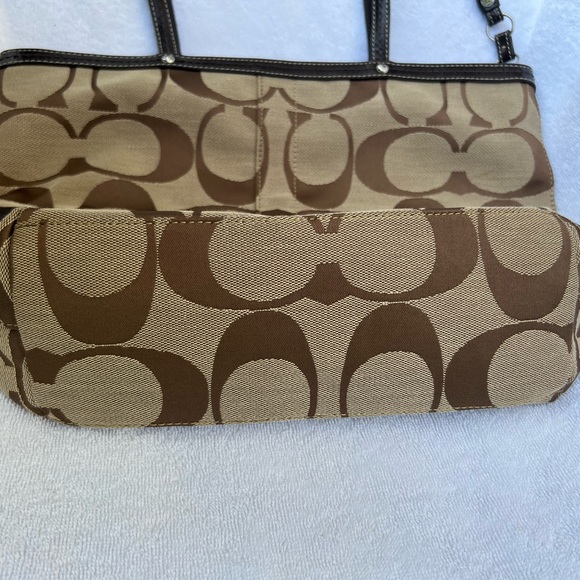 Coach purse - Picture 3 of 7